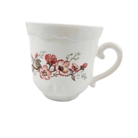 Acropal France White with Floral Accent 6 Oz Coffee Tea Mugs Cups – Set of 4 - Picture 9 of 16
